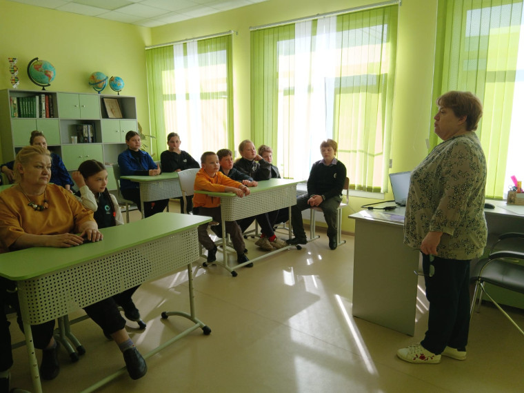 Наедине со всеми.